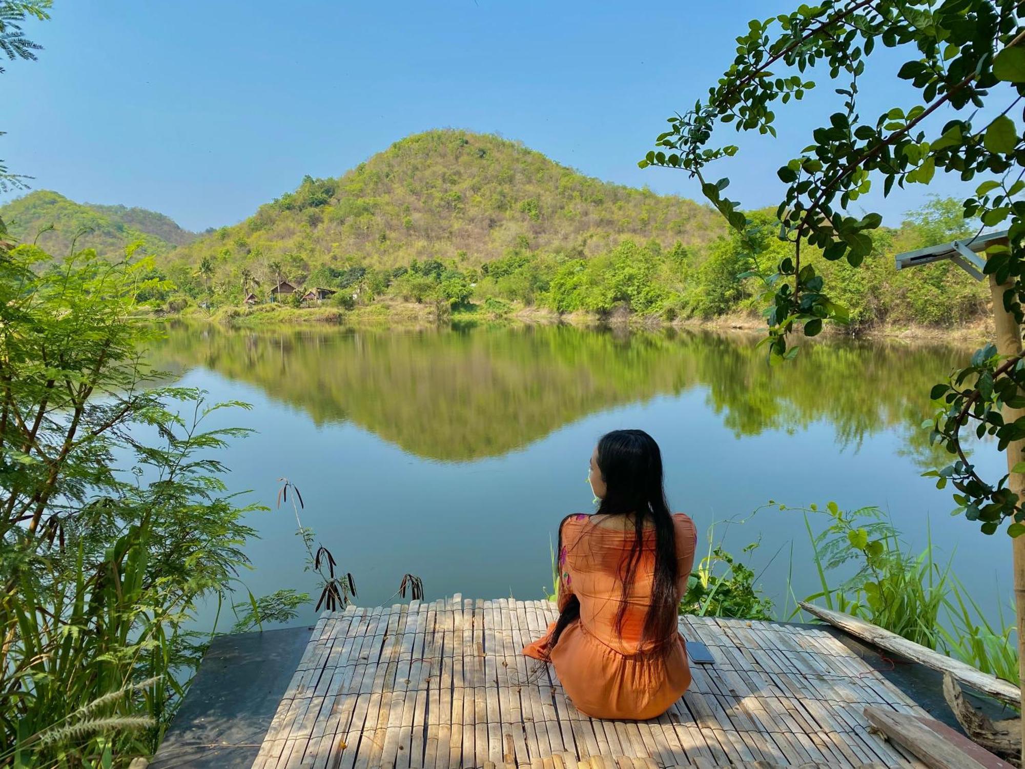 ホテル Royal Mountain Hut Ratchaburi エクステリア 写真