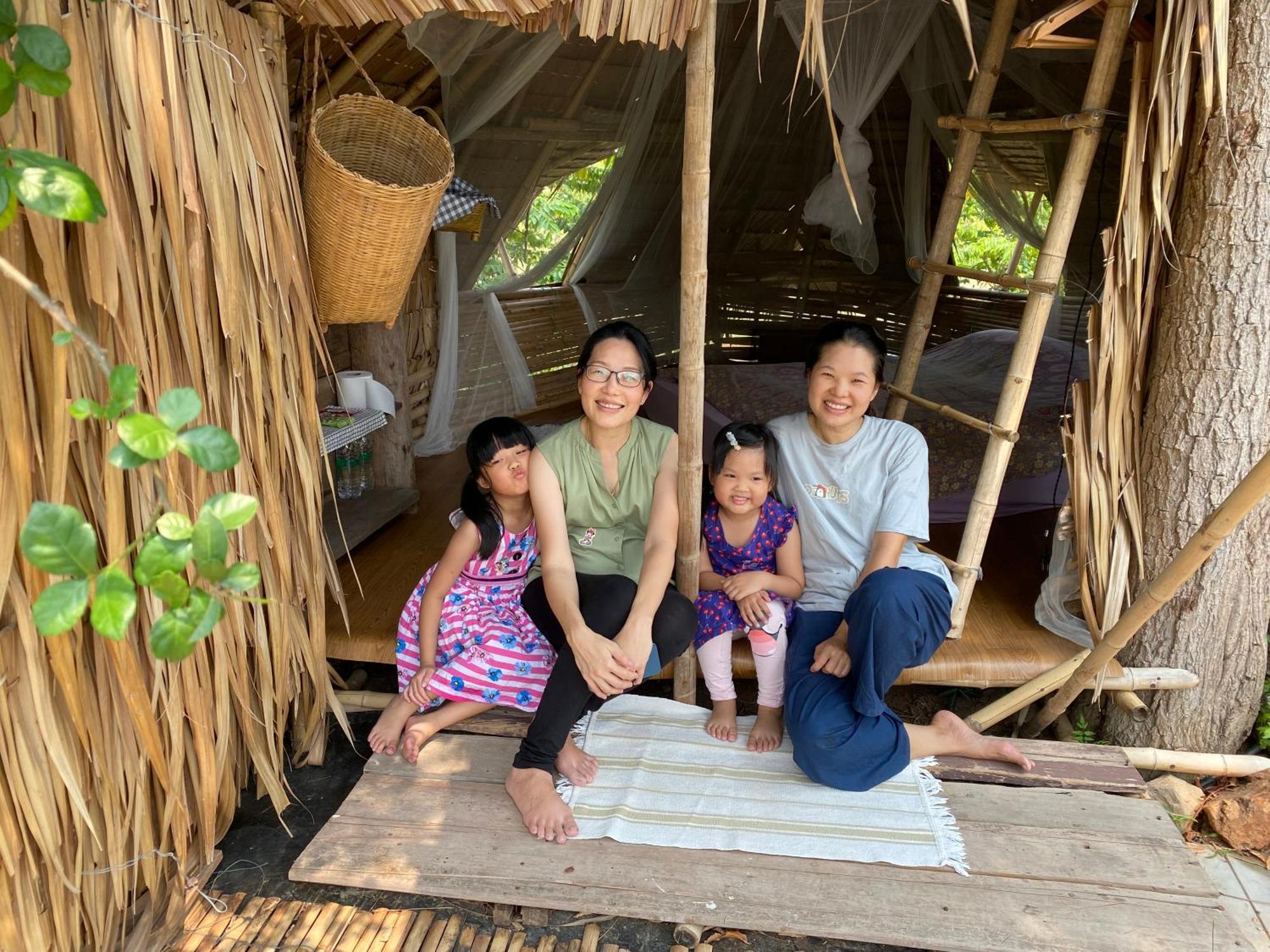 ホテル Royal Mountain Hut Ratchaburi エクステリア 写真